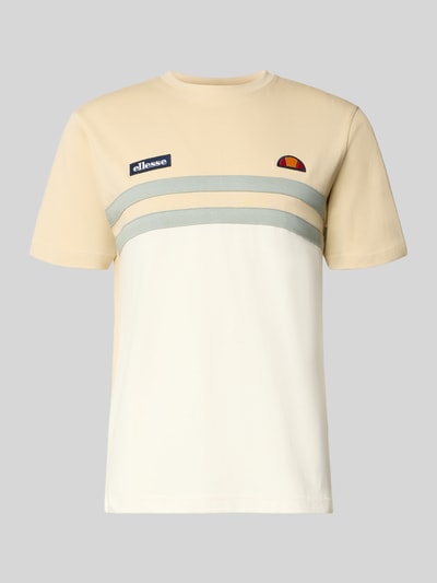 Produktfoto, T-Shirt mit Label-Stitchings und Rundhalsausschnitt von ellesse, Reine Baumwolle, Regular-Fit, Rückenlänge 69 cm Größe M, helle Farbtöne, gerade Form, glatte Textur