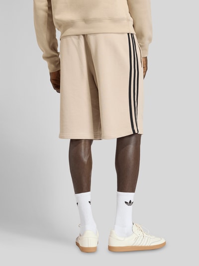 adidas Originals Regular Fit Sweatshorts aus reiner Baumwolle Beige 5