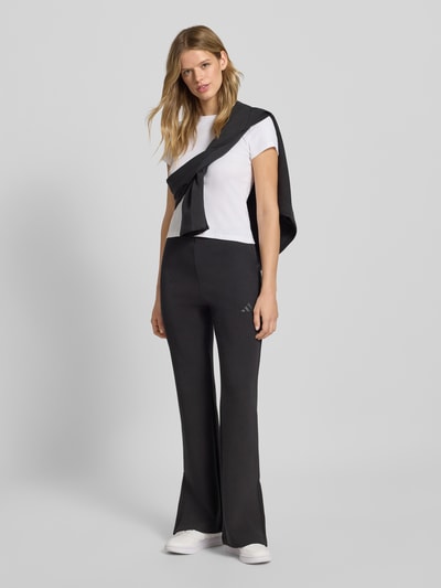 adidas Sportswear Spodnie dresowe o rozkloszowanym kroju z elastycznym pasem Czarny 1