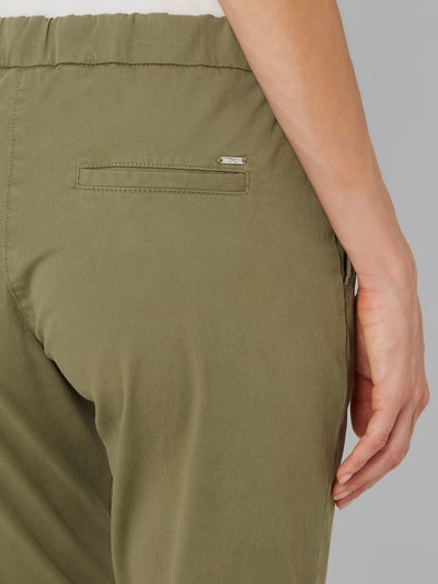 Brax Chinosy o kroju relaxed fit z dodatkiem streczu model ‘Mel S’ Khaki 3