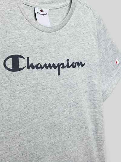 Productfoto, T-shirt uit puur katoen van CHAMPION, recht pasvorm, ronde hals, labelprint, maat 140 ruglengte 54 cm, lichtgrijs gemêleerd.