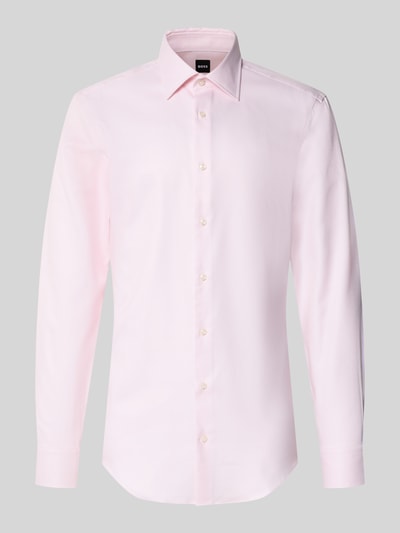 Produktfoto, Slim Fit Businesshemd mit extra langem Arm Modell 'HANK' von BOSS in zartem Rosa, Kentkragen, strukturierte Baumwolle