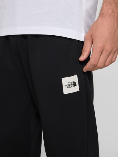 The North Face Spodnie dresowe o kroju regular fit z mieszanki wełny escorial i elastanu Czarny 3