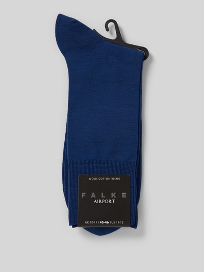 Produktfoto, Socken mit geripptem Abschluss von Falke in Blau, Schurwoll-Baumwoll-Mix mit Stretch-Anteil, körpernaher Schnitt, strukturierte Oberfläche.