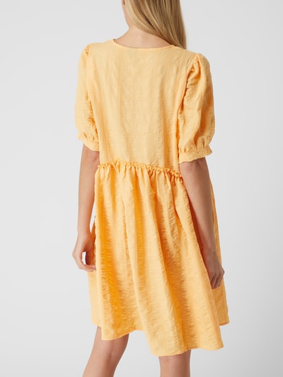 Pieces Kleid mit Tartan-Karo Modell 'Vudmilla' Apricot 5