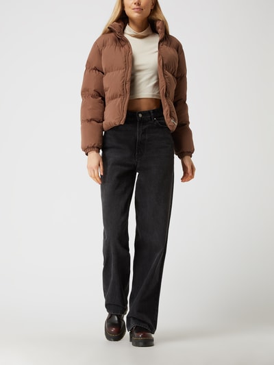 URBAN CLASSICS Cropped Steppjacke mit Stehkragen   Camel 1