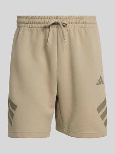 adidas Sportswear Regular Fit Shorts mit Logo Print Oliv 2