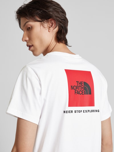 The North Face T-shirt z nadrukiem z logo model ‘REDBOX’ Biały 3