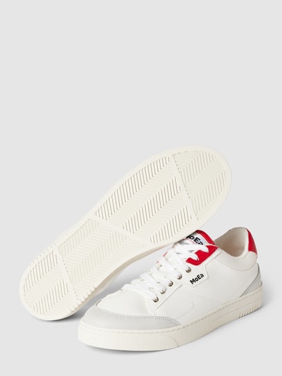 MoEa Sneakery sznurowane z detalami z logo Biały 3