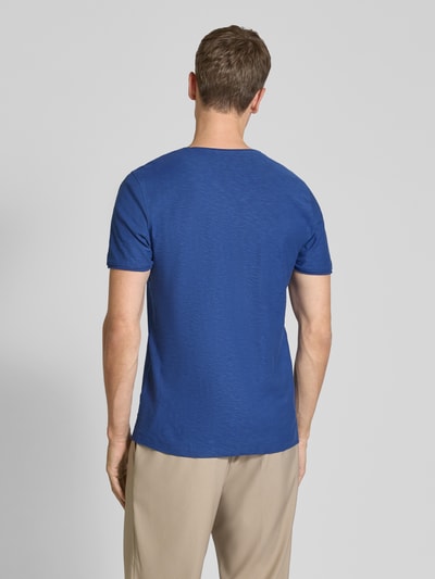 MCNEAL T-Shirt mit V-Ausschnitt Marine 5