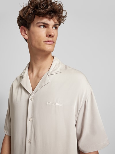 Pegador Freizeithemd mit Label-Stitching Taupe 3