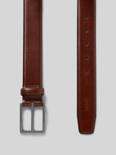 Produktfoto, Gürtel mit Label-Detail von JOOP! Collection, brązowa skóra licowa, klamra z metalowym bolcem, szerokość 3 cm, klasyczny fason