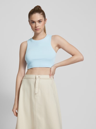 Only Crop Top in unifarbenem Design Modell 'VILMA' Hellblau 4