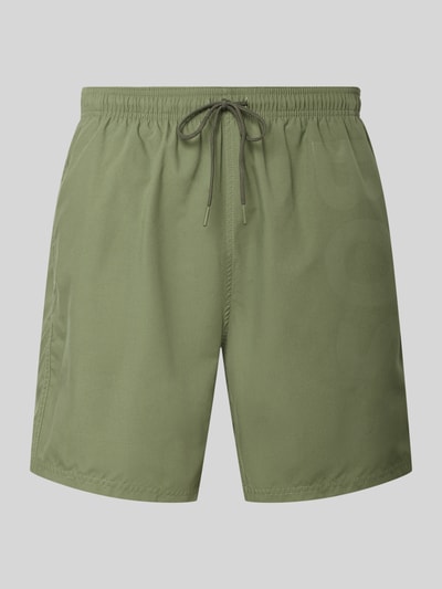 Produktfoto, Badeshorts mit Label-Schriftzug Modell 'ORCA' von BOSS, Optik: Unifarben, Tunnelzug, Bundabschluss: elastisch, seitliche Eingrifftaschen, Gesäßtasche, olivgrüne Textur