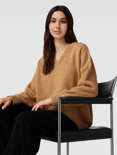 BOSS Strickpullover mit V-Ausschnitt Modell 'Fondiani' Camel 3