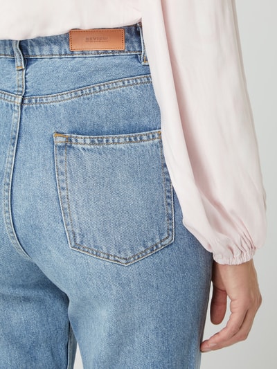 Review Mom Jeans Hellblau 3