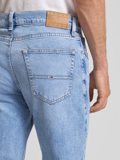 Tommy Jeans Slim Fit Straight Leg Jeans aus Baumwollmix Modell 'RYAN' Hellblau 3