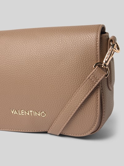 VALENTINO BAGS Shoulder Bag mit Logo-Applikation Modell 'Brixton' Taupe 2
