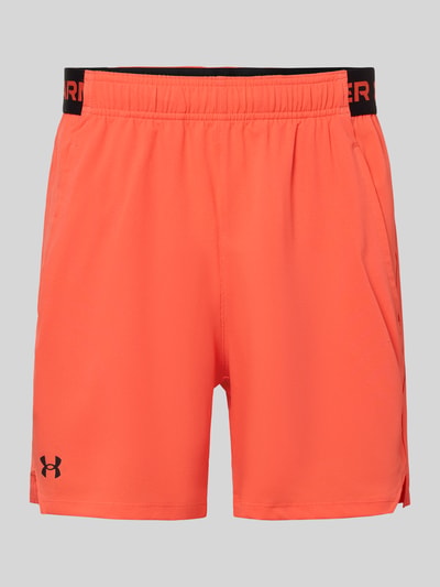Produktfoto, Szorty Straight Fit Shorts mit Logo-Print Model 'Vanish' od Under Armour, nadruk z logo, elastyczny pas, wpuszczane kieszenie, szerokość w rozmiarze M: 38 cm, długość wewnętrzna nogawki w rozmiarze M: 15 cm, kolor jasnopomarańczowy, gładka struktura