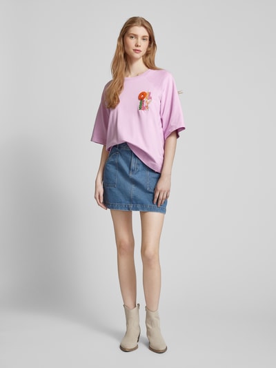 Oilily Oversized T-Shirt mit Zierbesatz Modell 'HENRY' Flieder 1