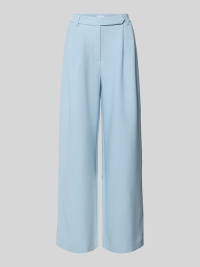 Produktfoto, Wide Fit Stoffhose mit Viskose-Anteil von Jake*s Collection in Hellblau, Elastischer-Material-Mix, Bundfalten, Gesäßtaschen, Haken-Reißverschluss, Bundweite 37 cm, Innenbeinlänge 77 cm, glatte Oberfläche, gerade Form