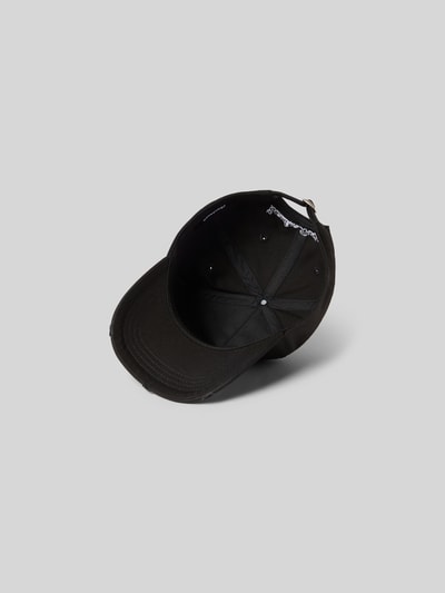 Produktfoto, Base Cap mit Logo-Stitching von Dsquared2 aus reiner Baumwolle, Statement-Stitching, Strapback, curved Visor, schwarze strukturierte Optik