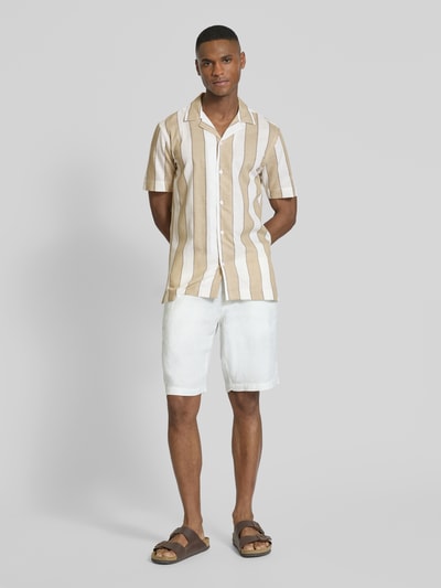 Lindbergh Relaxed fit vrijetijdsoverhemd met labeldetail en platte kraag Zand - 1