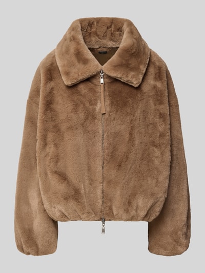 Produktfoto, Relaxed Fit Jacke aus Kunstfell Modell 'Wender' von Beaumont Amsterdam, beżowy kolor, wyraźna miękka tekstura, zamek błyskawiczny dwustronny, wykładany kołnierz, długość tyłu 54 cm w rozmiarze 36, szerokość ramion 40 cm w rozmiarze 36, szerokość w rozmiarze 36: 60 cm, długość rękawów 54 cm