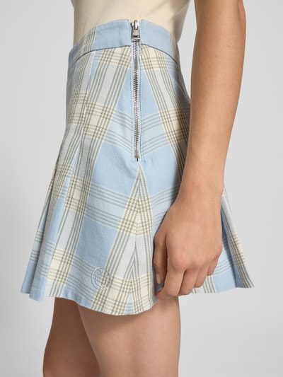 Hugo Blue Minirock mit gelegten Falten Modell 'Rideli' Hellblau 3