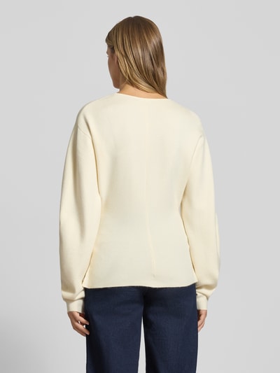 Gina Tricot Regular Fit Strickjacke aus Viskose-Mix in Strick-Optik Offwhite 5