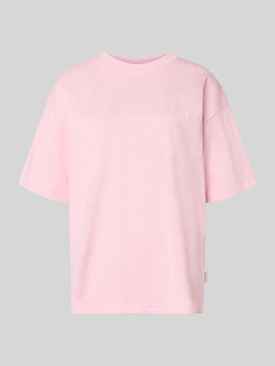 Produktfoto, T-Shirt mit Logo-Stitching von ANOTHER COTTON LAB, lockerer Schnitt, reine Baumwolle, rosa, Rundhalsausschnitt, glatte Textur