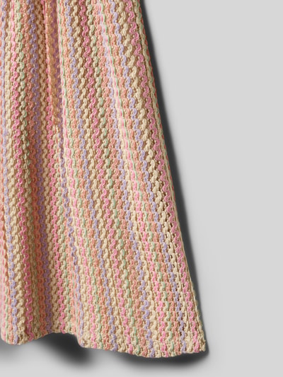 Produktfoto, Rock mit elastischem Bund von DANAMADE im A-Linie Schnitt, Material-Mix mit Baumwoll-Anteil, Allover-Look, pastellfarbene strukturierte Oberfläche, Gesamtlänge 39 cm bei Größe 140.