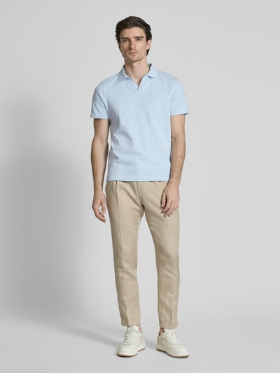MCNEAL Poloshirt mit V-Ausschnitt Hellblau 1
