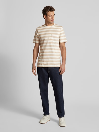 Tommy Hilfiger Slim Fit T-Shirt mit Rundhalsausschnitt Sand 1