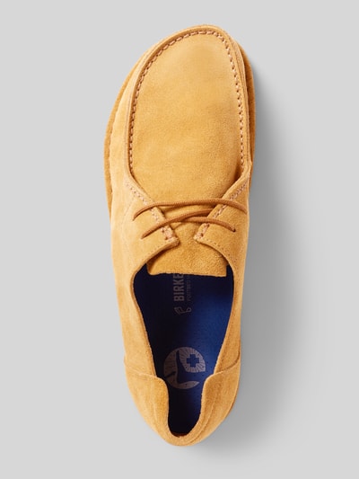 Produktfoto, Mokassins aus echtem Leder von Birkenstock in Honiggelb, abgerundete Form, strukturierte Sohle, Schnürverschluss, Kontext: Herren Mokassins aus echtem Leder, Birkenstock, Absatzhöhe 1 cm, Schafthöhe 9 cm, Schaftweite 10 cm, Größe 44