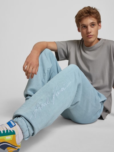 KARL KANI Sweatpants met logostitching Lichtblauw - 3