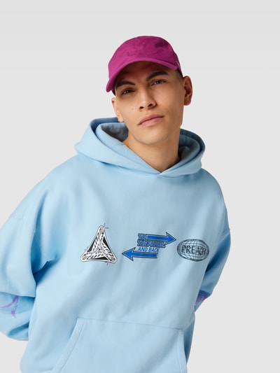 Preach Oversized Hoodie mit Label-Prints Sky 3