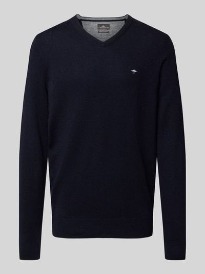 Produktfoto, Regular Fit Strickpullover aus Baumwoll-Mix mit Kaschmir-Anteil von Fynch-Hatton in Dunkelblau, glatte Textur, V-Ausschnitt