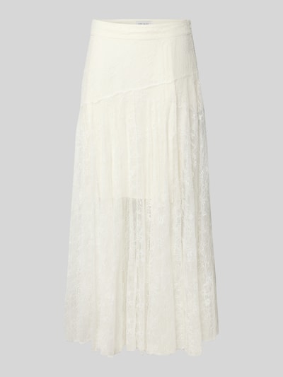 Produktfoto, weißer Spitzenrock in A-Linie Modell 'LEA' von Copenhagen Muse, Maxirock mit feiner Spitze und transparenter Textur, neutraler Hintergrund