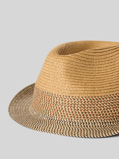 Produktfoto, Hut mit Label-Detail Modell 'Patrol Hat' von Barts in Klassischer Form für Herren mit zweifarbiger Krempe, strukturierte Oberfläche