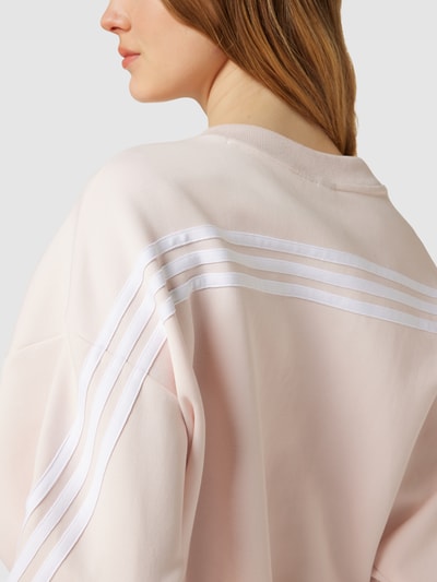 ADIDAS SPORTSWEAR Cropped Sweatshirt mit Logo-Streifen Beige Melange 3