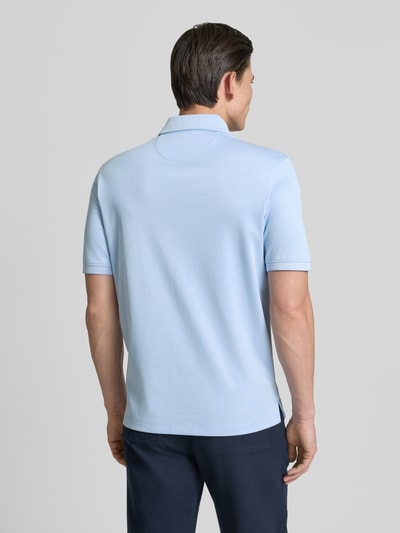 bugatti Regular Fit Poloshirt mit Brusttasche und Label-Stitching Hellblau 5