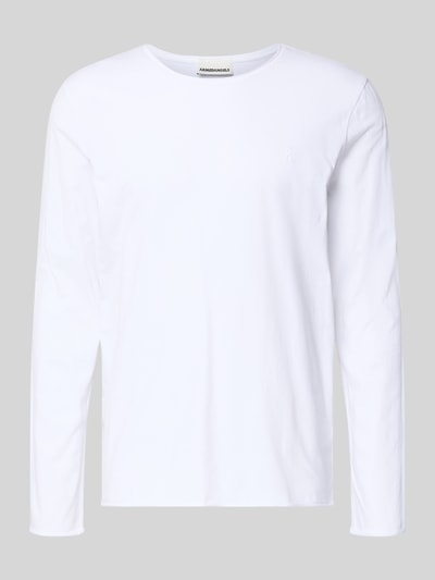 Produktfoto, Regular Fit Langarmshirt aus reiner Bio-Baumwolle Modell 'JAAMES' von Armedangels, Optik: Unifarben, Logo-Stitching, Rundhals, Ärmelabschluss und Rumpfabschluss mit Rollsaum, Materialverarbeitung: Jersey.