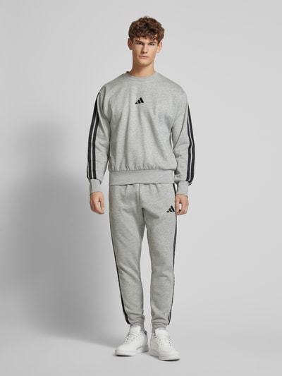 ADIDAS SPORTSWEAR Sweatshirt mit Label-Print Hellgrau 1