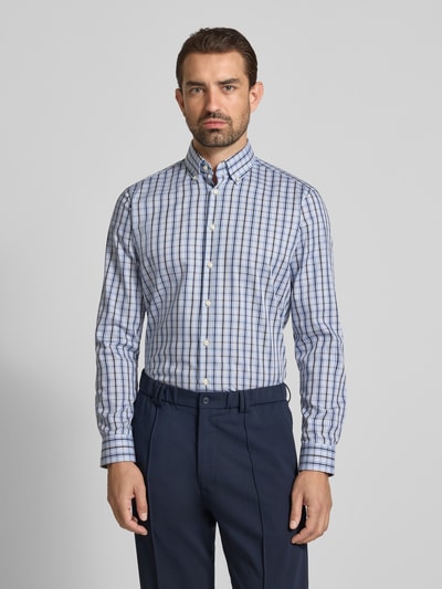 Christian Berg Men Regular fit vrijetijdsoverhemd met button-downkraag Zand - 4