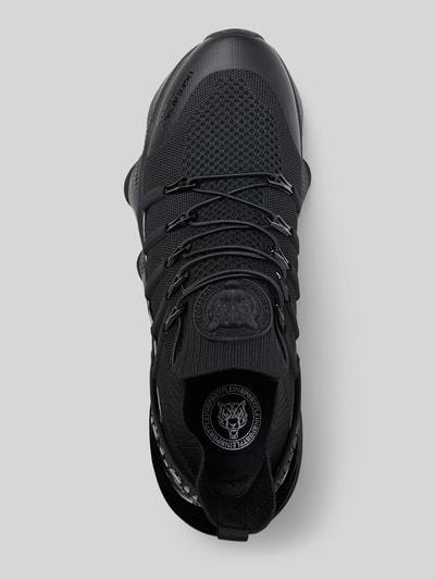 Produktfoto, Sneaker mit Schnürverschluss von PLEIN SPORT im schwarzen Material-Mix mit Label-Detail und strukturierter Sohle, abgerundete Spitze, Absatzhöhe 6 cm, Schafthöhe 11 cm, Schaftweite 7 cm.