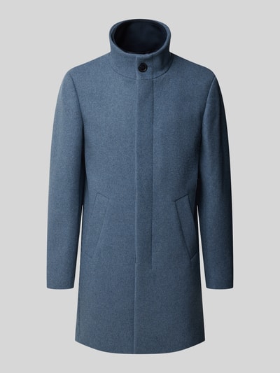Produktfoto, Regular Fit Mantel aus Baumwoll-Mix mit Viskose-Anteil von Matinique in Blau, Stehkragen, glatte Textur, Vorderansicht