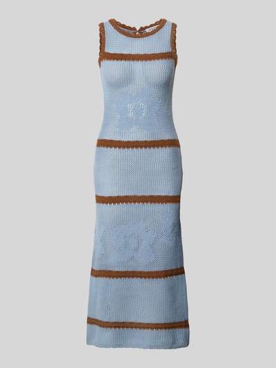 Produktfoto, Strickkleid mit Rundhalsausschnitt und Kontraststreifen van Jake*s Casual van katoenmix in blauw en bruin, recht model, midi-jurk, golvende zoom, borstwijdte maat S 35 cm, ruglengte 130 cm