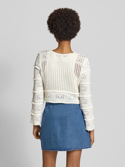 Only Kardigan o kroju regular fit ze ściegiem warkoczowym model ‘NATALIE’ Złamany biały 5