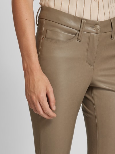 Cambio Slim fit broek in leerlook, model 'RAY' Taupe - 3